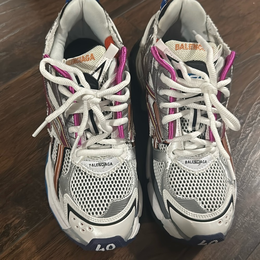 Balenciaga runners